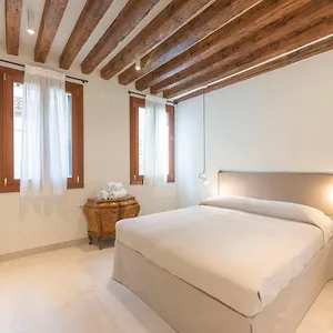 Grifalcon D'oro - Center Venice