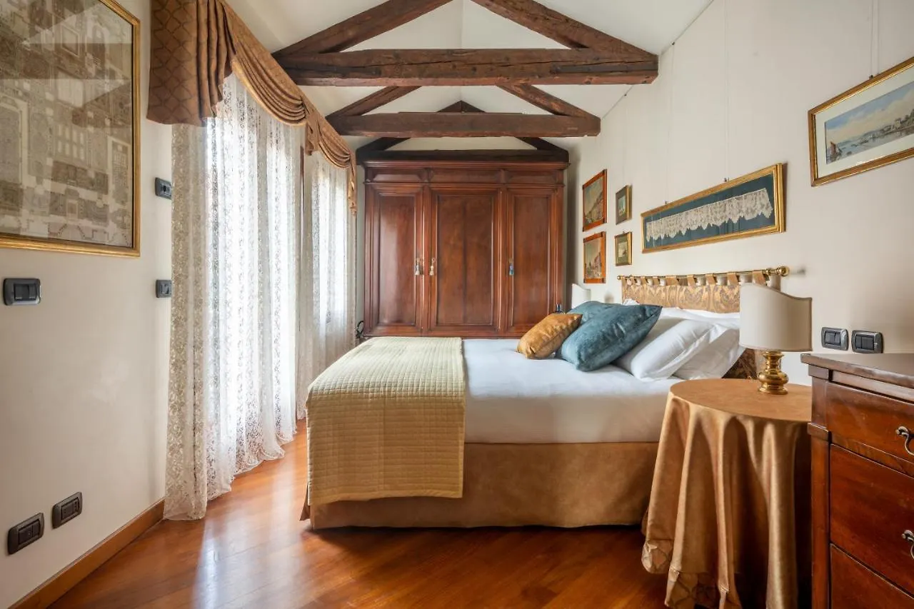 Garden Mansion With Private Mooring R&R Apartment Venice