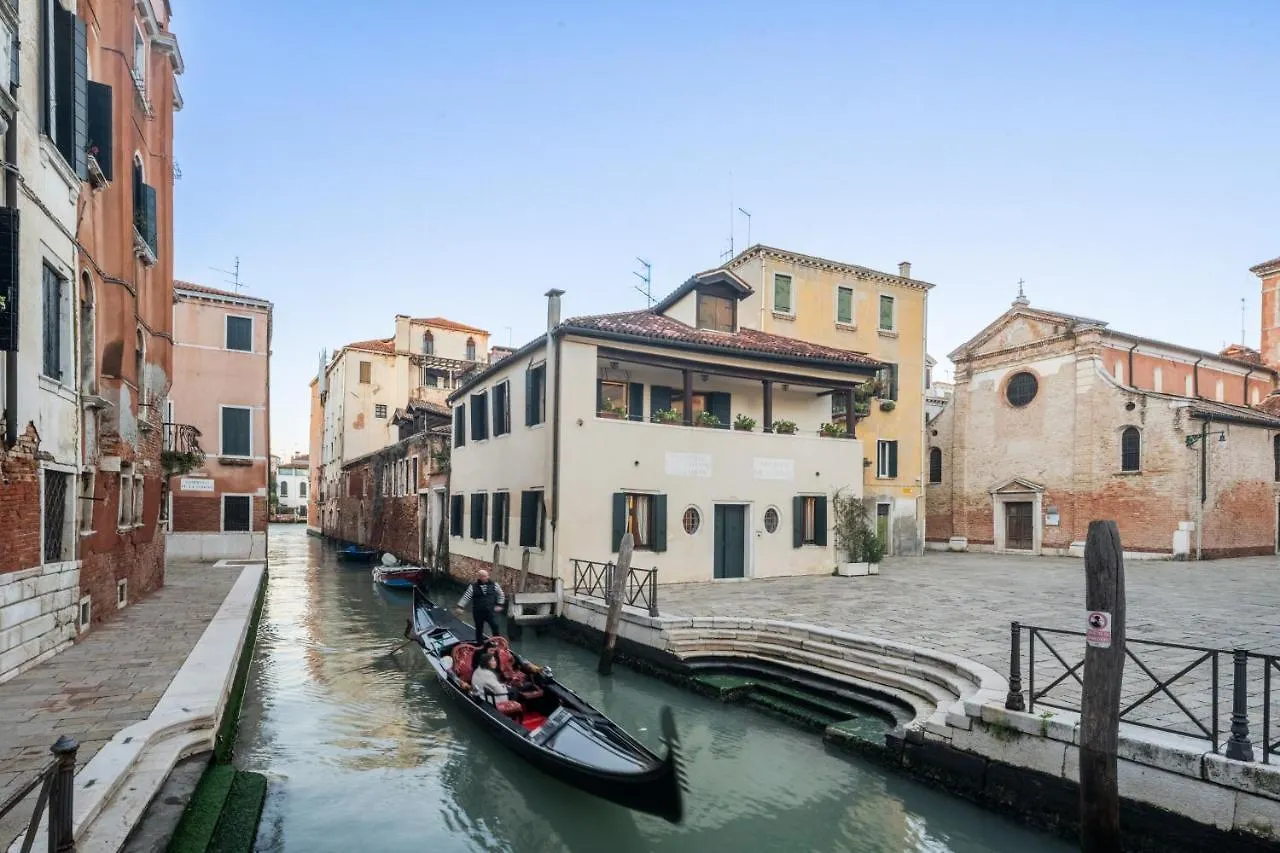Garden Mansion With Private Mooring R&R Apartment Venice