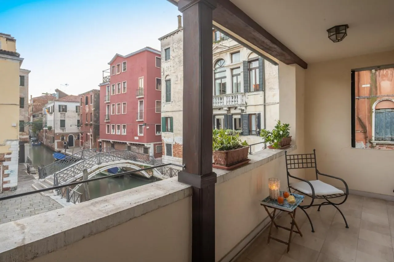 Appartement Garden Mansion With Private Mooring R&R à Venise Italie